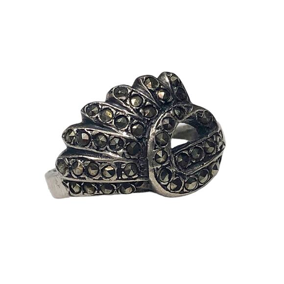 Ring Vintage Fashion Jewelry Art Deco Marcasite Sterling Silver Fan Knot Size 6 - Picture 1 of 7
